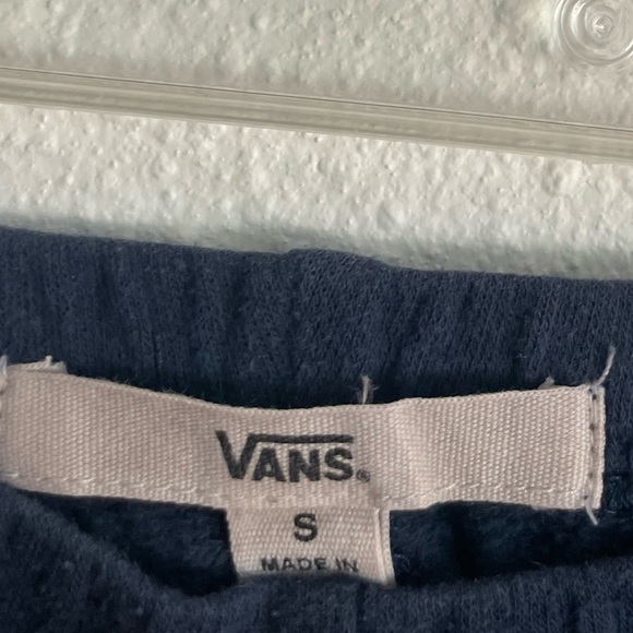 Vans Women’s Fleece Shorts Navy Blue Size S - Picture 3 of 4